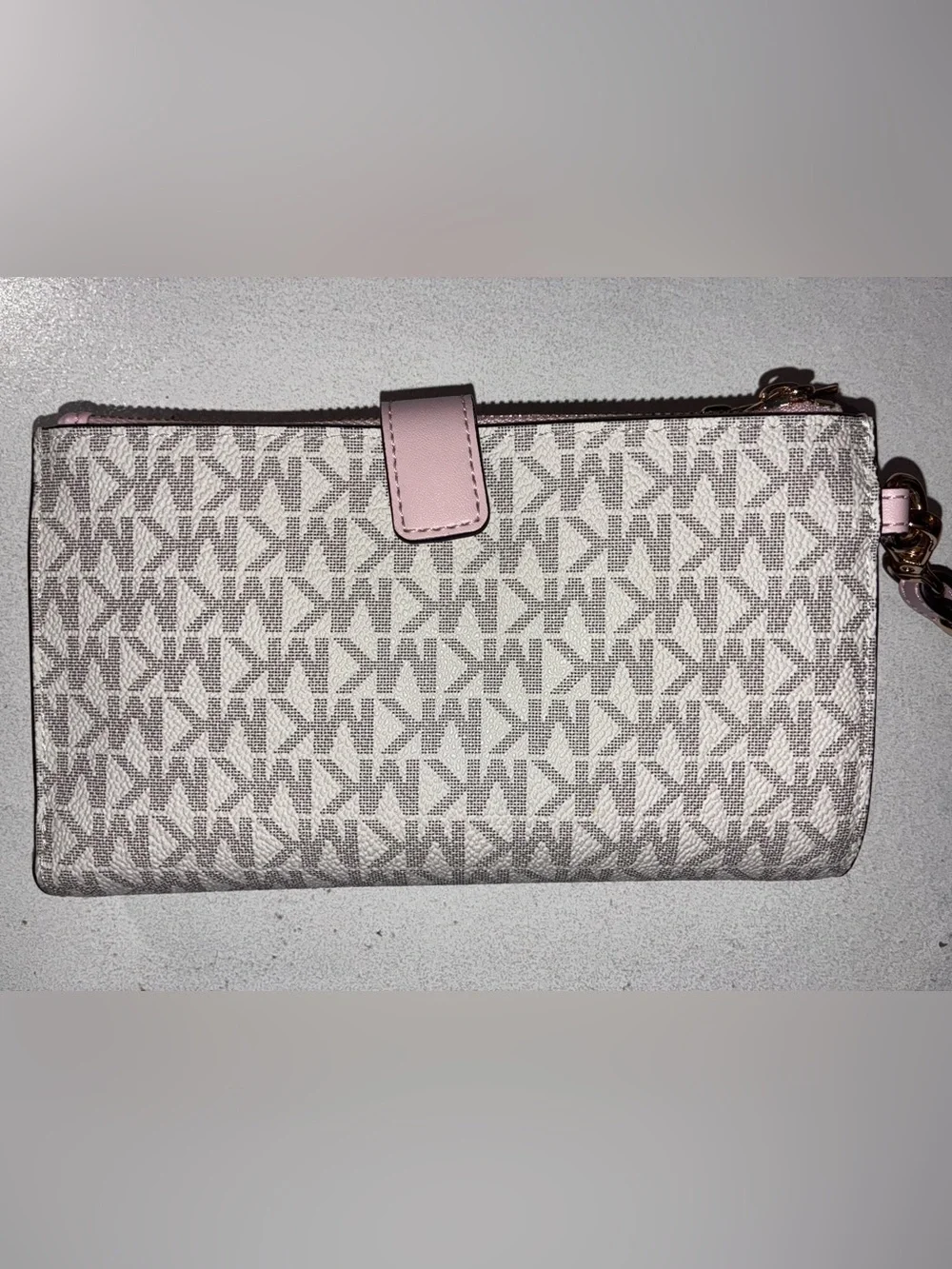 Michael Kors Signature MK Zip Wristlet in Light Pink, White and Grey